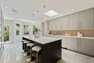 1846 Coffee Pot Blvd NE, Saint Petersburg, FL 33704 - Photo 17