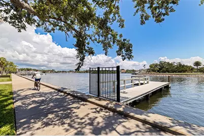1846 Coffee Pot Boulevard NE, Saint Petersburg, FL 33704 - Photo 3