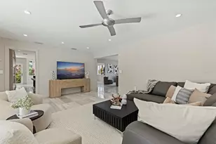1846 Coffee Pot Blvd NE, Saint Petersburg, FL 33704 - Photo 25