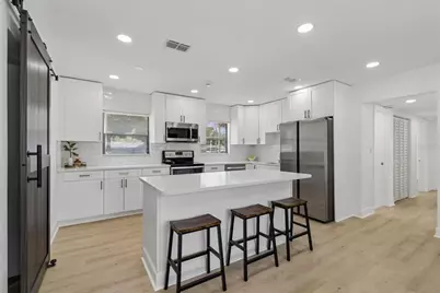 1702 W Johnston Avenue, Tampa, FL 33603 - Photo 11