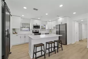 1702 W Johnston Ave, Tampa, FL 33603 - Photo 11