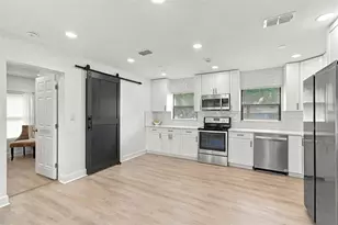 1702 W Johnston Ave, Tampa, FL 33603 - Photo 15