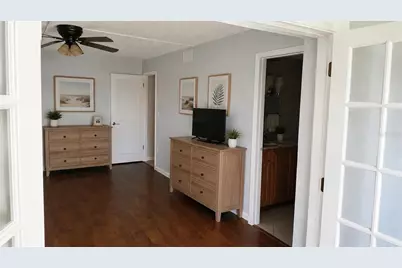 4575 Cove Circle #703, Saint Petersburg, FL 33708 - Photo 9