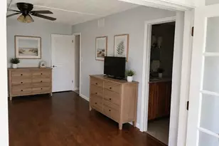 4575 Cove Cir, Saint Petersburg, FL 33708 - Photo 9