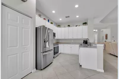 16127 Cape Coral Drive, Wimauma, FL 33598 - Photo 11