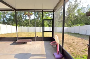 1561 Flower Dust Dr, Ruskin, FL 33570 - Photo 19