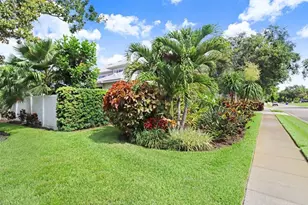 9110 19th Dr NW, Bradenton, FL 34209 - Photo 9
