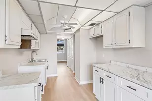 4705 1st St NE, Saint Petersburg, FL 33703 - Photo 7