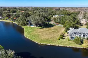 814 Taray De Avila, Tampa, FL 33613 - Photo 5