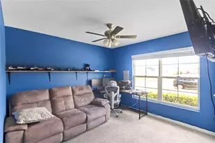 38386 Sonnet Landing Ave, Zephyrhills, FL 33540 - Photo 17