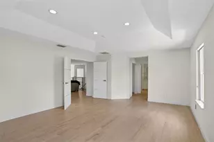 7035 Brescia Way, Orlando, FL 32819 - Photo 9