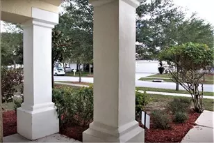 11612 Tropical Isle Ln, Riverview, FL 33579 - Photo 3