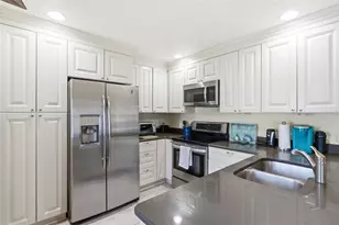 5191 Salmon Dr SE, Saint Petersburg, FL 33705 - Photo 11
