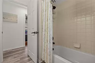 1090 Rolling Oaks Ave, Tarpon Springs, FL 34689 - Photo 31