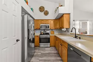 1090 Rolling Oaks Ave, Tarpon Springs, FL 34689 - Photo 17
