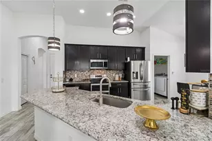 943 Old Windsor Way, Spring Hill, FL 34609 - Photo 9