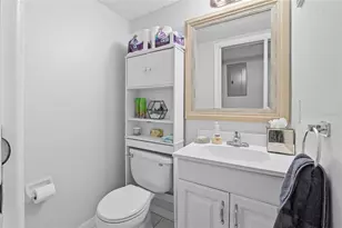 5104 Tennis Ct Cir, Tampa, FL 33617 - Photo 3