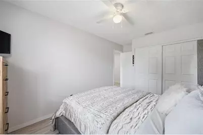 5104 Tennis Court Circle, Tampa, FL 33617 - Photo 5