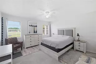 5104 Tennis Ct Cir, Tampa, FL 33617 - Photo 11