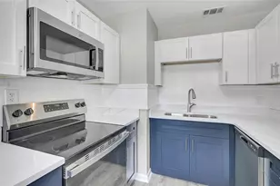 7015 Filbert Ln, Tampa, FL 33637 - Photo 13