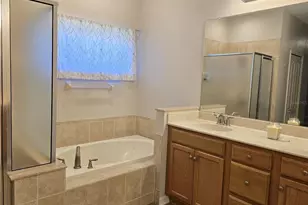 8119 Hampton Lake Dr, Tampa, FL 33647 - Photo 31