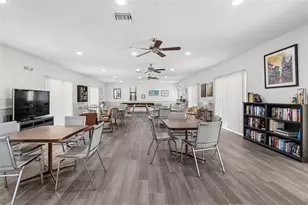 8101 11th St N, Saint Petersburg, FL 33702 - Photo 29