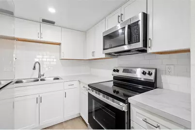 8101 11th Street N #125, Saint Petersburg, FL 33702 - Photo 11