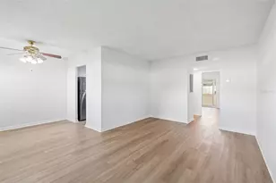 8101 11th St N, Saint Petersburg, FL 33702 - Photo 7