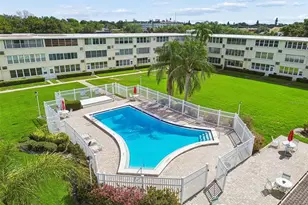 8101 11th St N, Saint Petersburg, FL 33702 - Photo 33