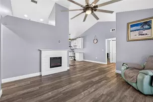 5002 Brandeis Cir S, Sarasota, FL 34243 - Photo 9