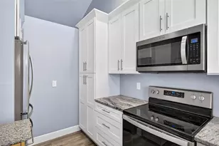 5002 Brandeis Cir S, Sarasota, FL 34243 - Photo 19