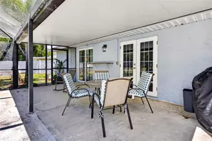 5002 Brandeis Cir S, Sarasota, FL 34243 - Photo 33