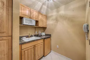 18615 Chemille Dr, Lutz, FL 33558 - Photo 25