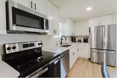 916 17th Street N, Saint Petersburg, FL 33713 - Photo 17