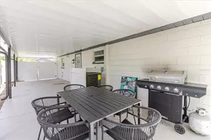 916 17th St N, Saint Petersburg, FL 33713 - Photo 43