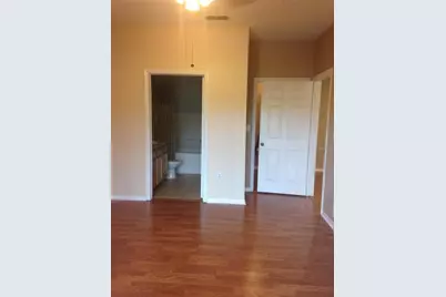 10211 Courtney Palms Boulevard #304, Tampa, FL 33619 - Photo 13