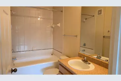 10211 Courtney Palms Boulevard #304, Tampa, FL 33619 - Photo 9