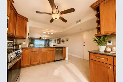 7300 Sun Island Drive S #1103, Saint Petersburg, FL 33707 - Photo 11