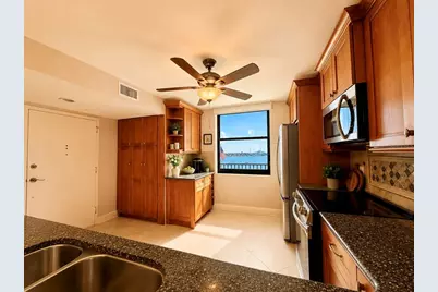 7300 Sun Island Drive S #1103, Saint Petersburg, FL 33707 - Photo 5