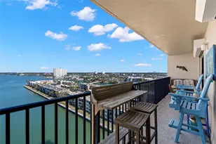 7300 Sun Island Dr S, Saint Petersburg, FL 33707 - Photo 25