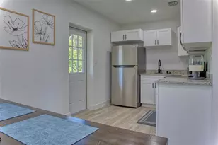 1301 Woodbine St, Clearwater, FL 33755 - Photo 15