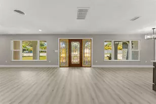140 88 Th Ave NE, Saint Petersburg, FL 33702 - Photo 5