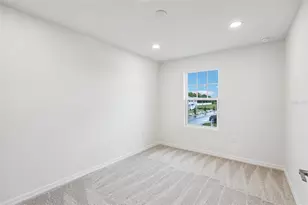6876 Holcombe Down Dr, Zephyrhills, FL 33541 - Photo 21