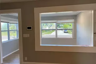1847 19th St S, Saint Petersburg, FL 33712 - Photo 13