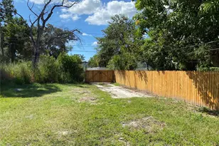 1847 19th St S, Saint Petersburg, FL 33712 - Photo 5
