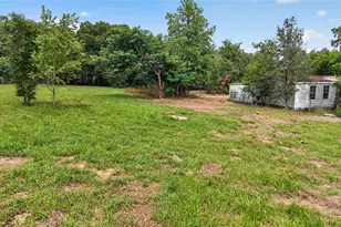8608 Hamster Dr, Zephyrhills, FL 33540 - Photo 15