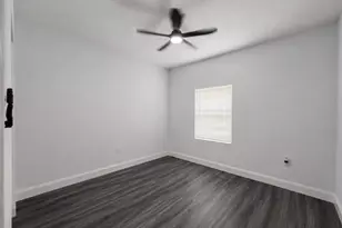 4220 E Eva St, Tampa, FL 33617 - Photo 17
