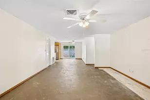 5415 1st St NE, Saint Petersburg, FL 33703 - Photo 11