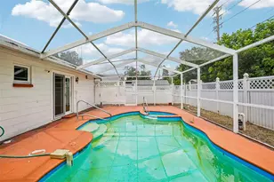 5415 1st St NE, Saint Petersburg, FL 33703 - Photo 27