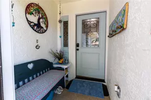 2013 Dover Ct, Oldsmar, FL 34677 - Photo 3